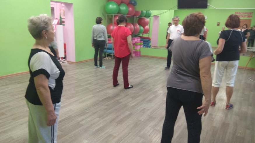 Сегодня прошло последнее в октябре занятие цигун в центре "Долголетие" на Локомотивной 85