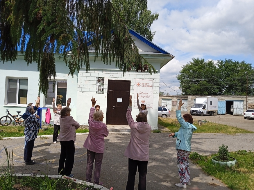 23 июня в Долголетии р. п. Ишеевки состоялось Цигун занятие в группе инструктора Ахметовой Алии