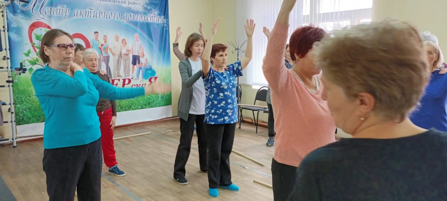В Долголетии р.п. Ишеевка состоялось завершающее грантовое Цигун занятие