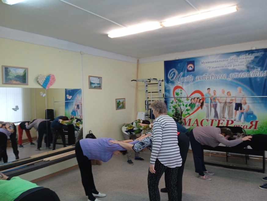 В Долголетии р. п. Ишеевки состоялось Цигун занятие