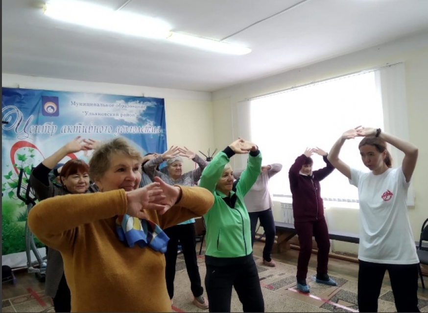 В Долголетии р.п. Ишеевка хорошее начало дня с Цигун занятия
