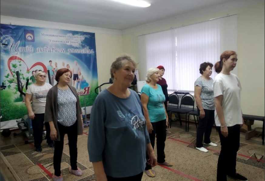 8 отрезов парчи